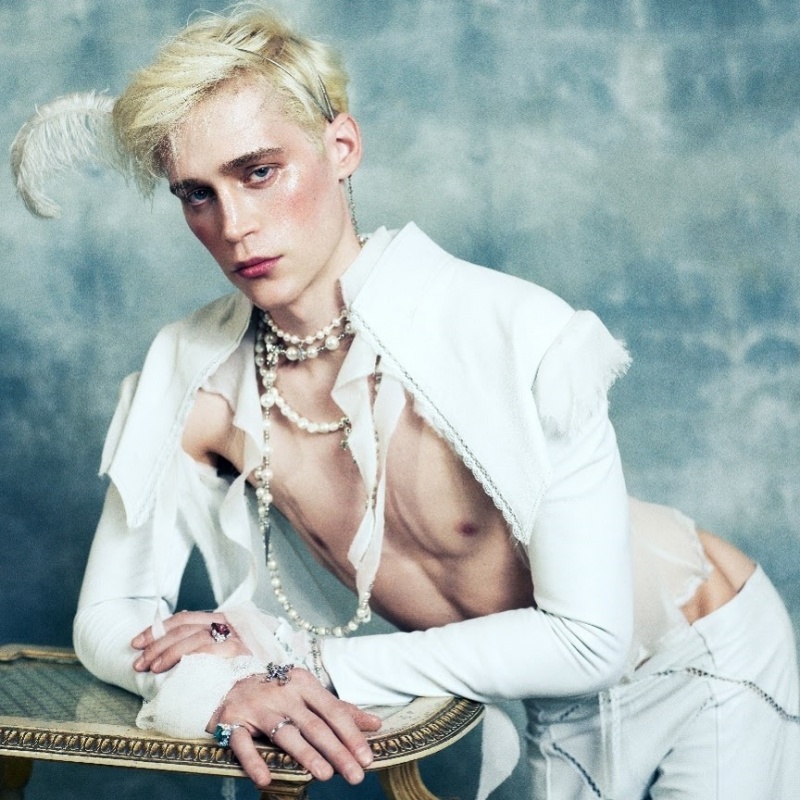 Image: SAINT MICAH  Releases New Single “Papillon”